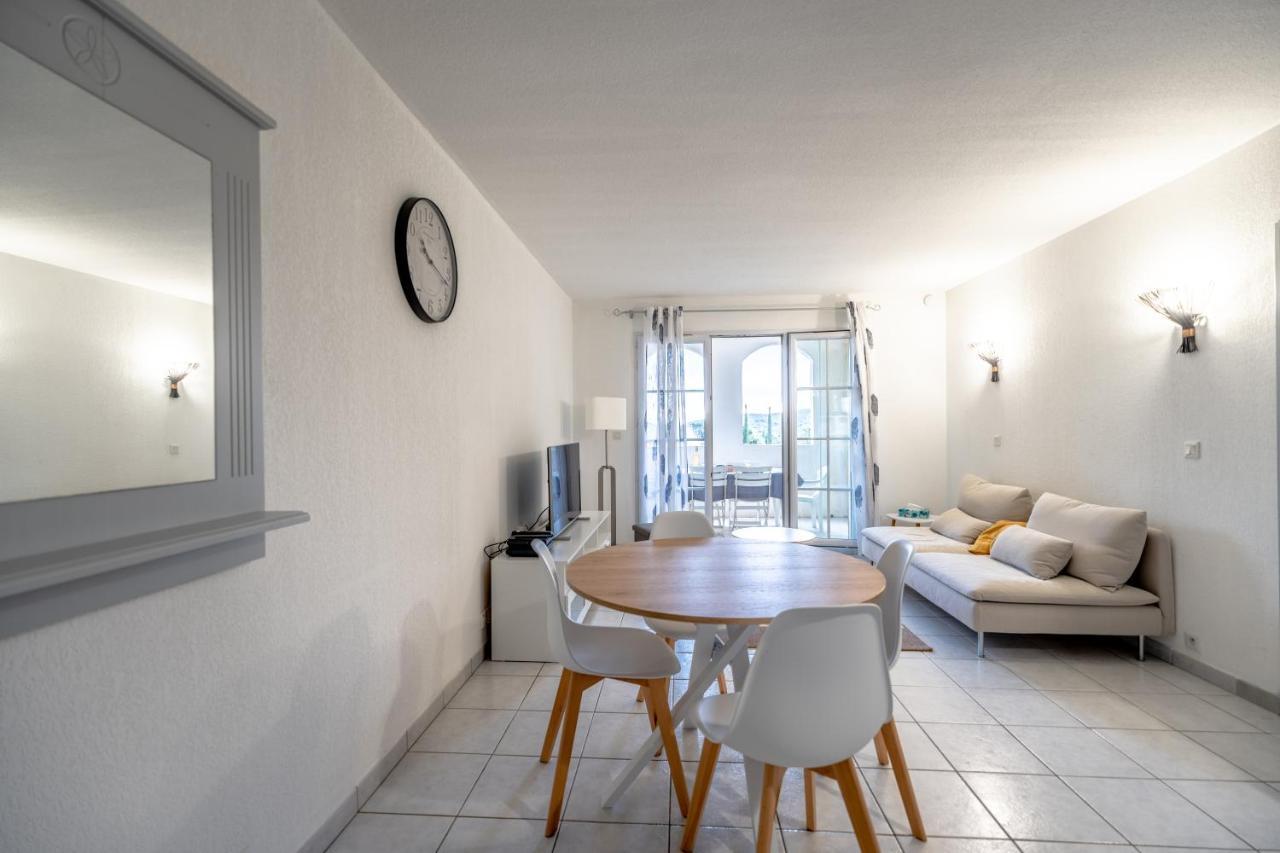 Superbe Appartement Avec Piscine Le Plan-de-la-Tour Exterior photo